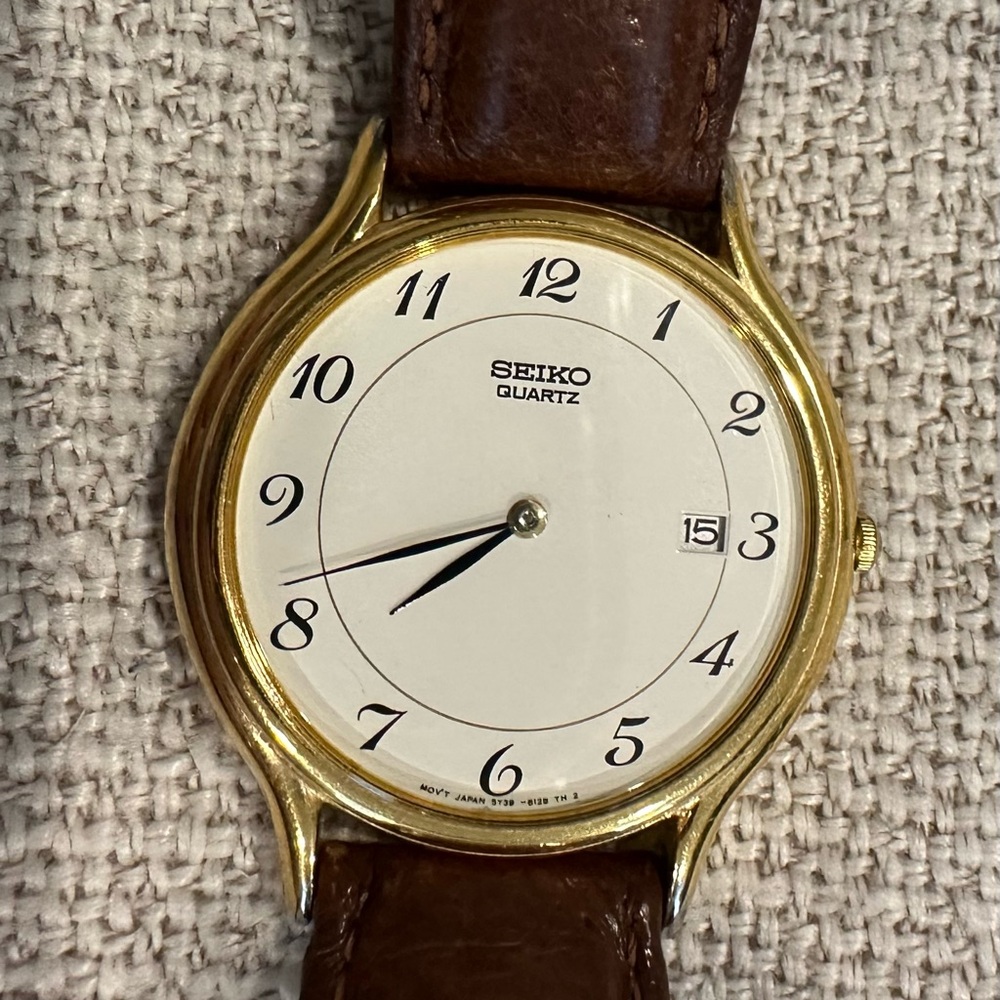 Seiko 5Y39- 8060 Stainless Steel Day Date Quartz Mens Watch - needs new battery